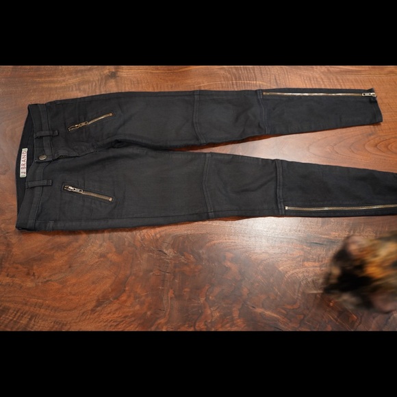 J Brand Other - J Brand cropped zipper accent skinny jeans.